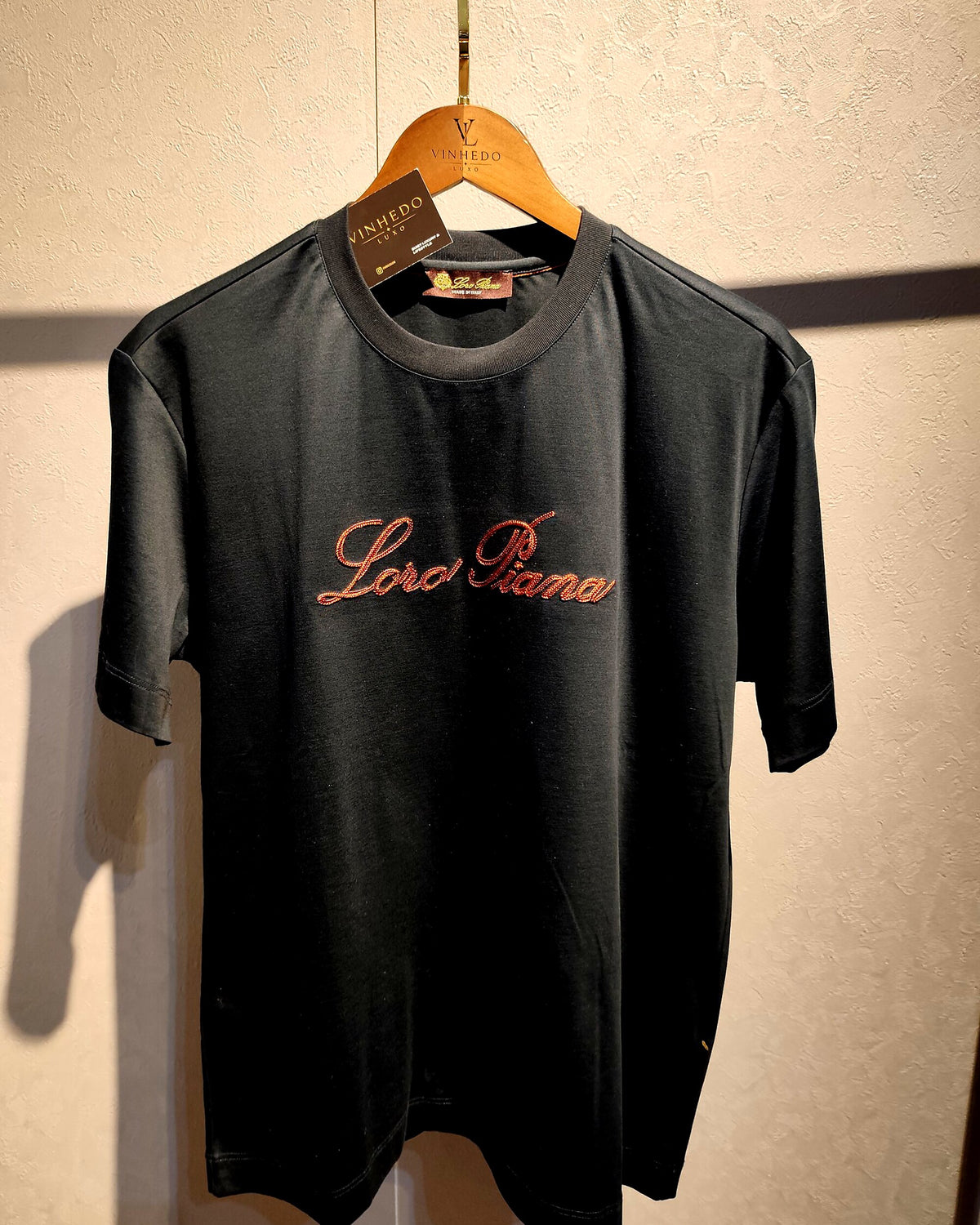 Camiseta Loro Piana Preto Logo Grande