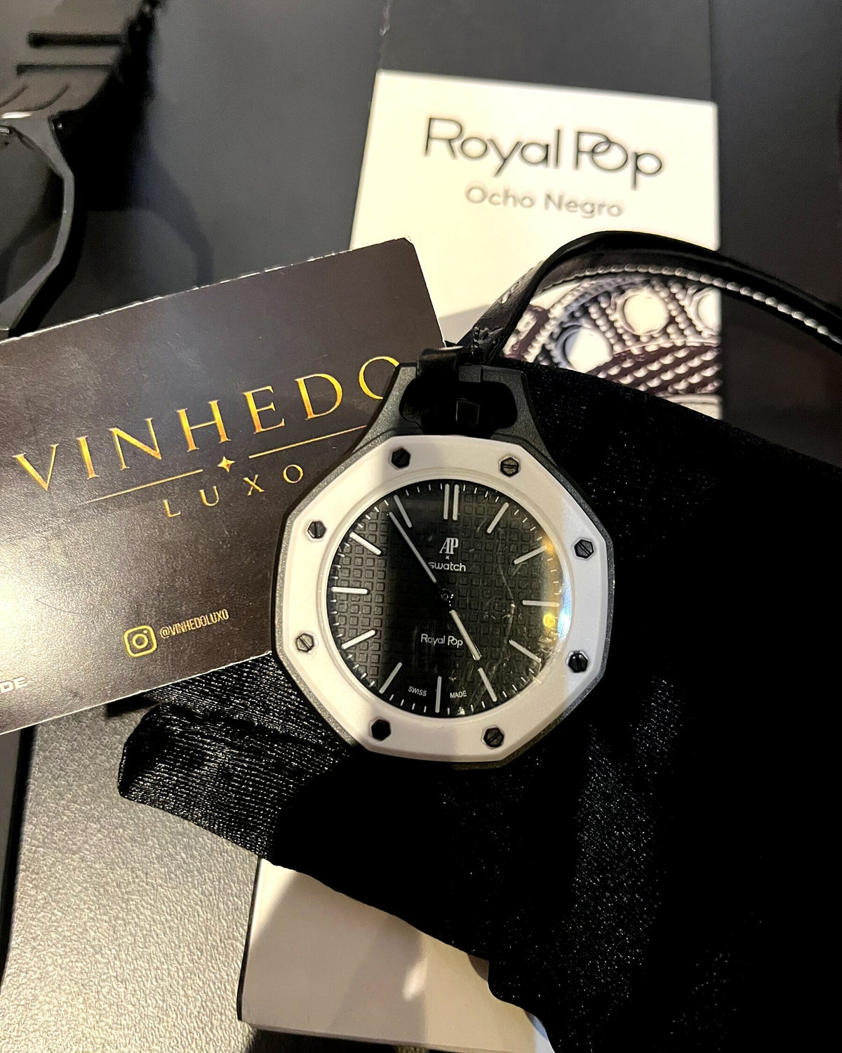 Relógio SWATCH x Audemars Piguet Preto