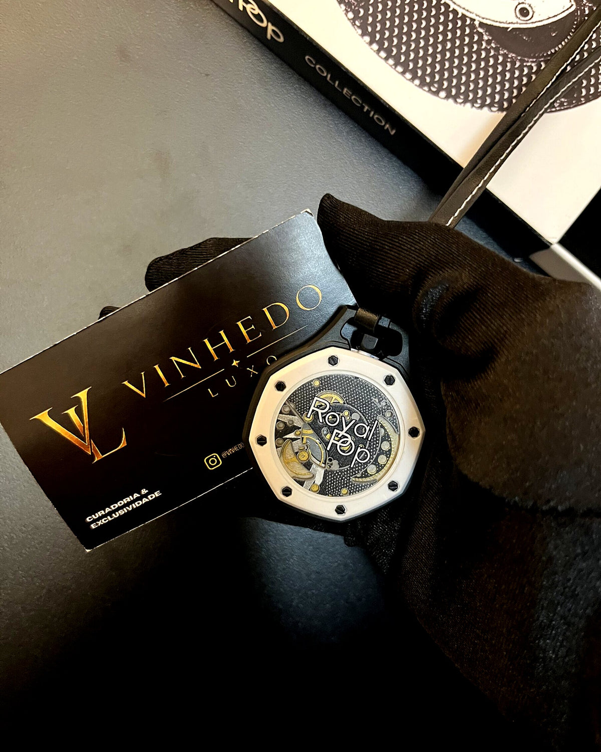Relógio SWATCH x Audemars Piguet Preto