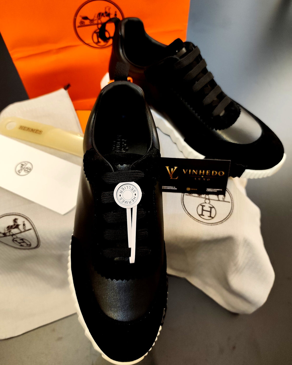 Hermes Bouncing Preto com branco