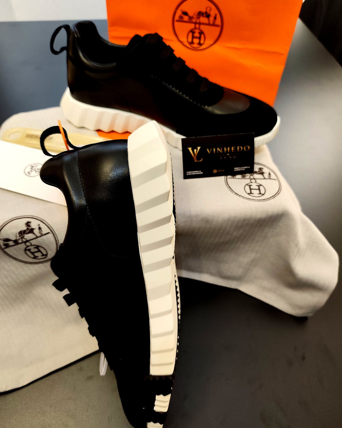 Hermes Bouncing Preto com branco