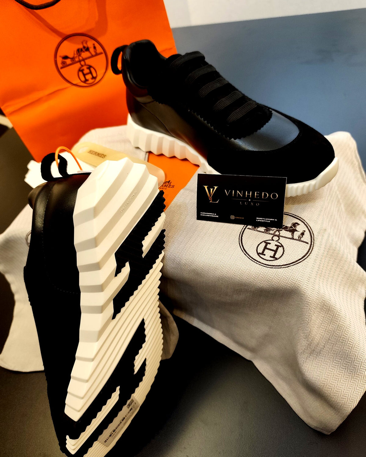 Hermes Bouncing Preto com branco
