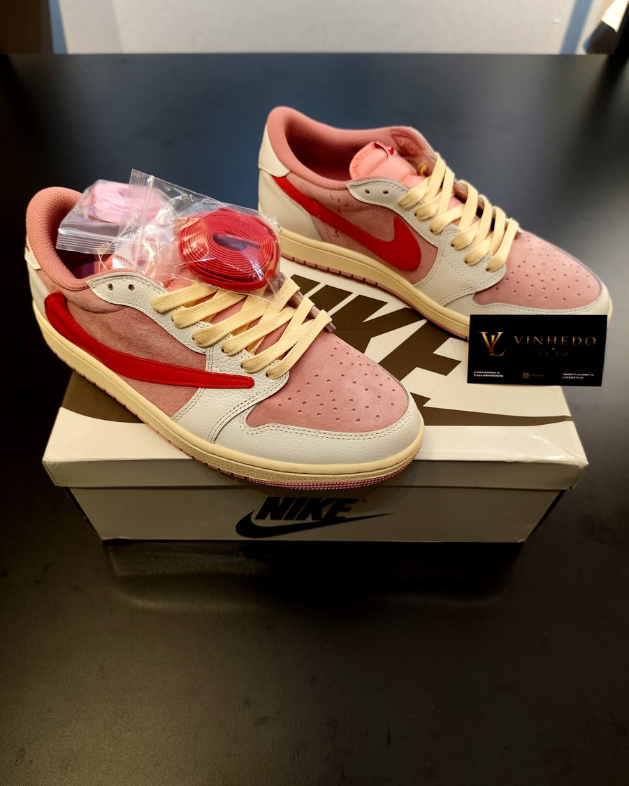 Travis Scott x Air Jordan 1 Shy Pink