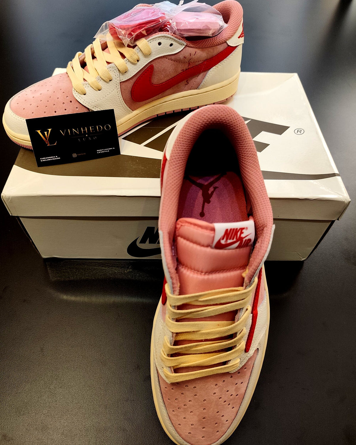 Travis Scott x Air Jordan 1 Shy Pink