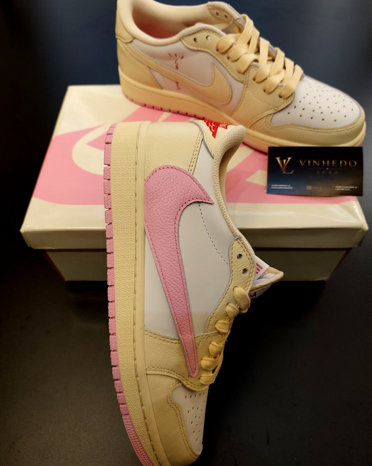 Travis Scott x Air Jordan 1 Tropical Pink