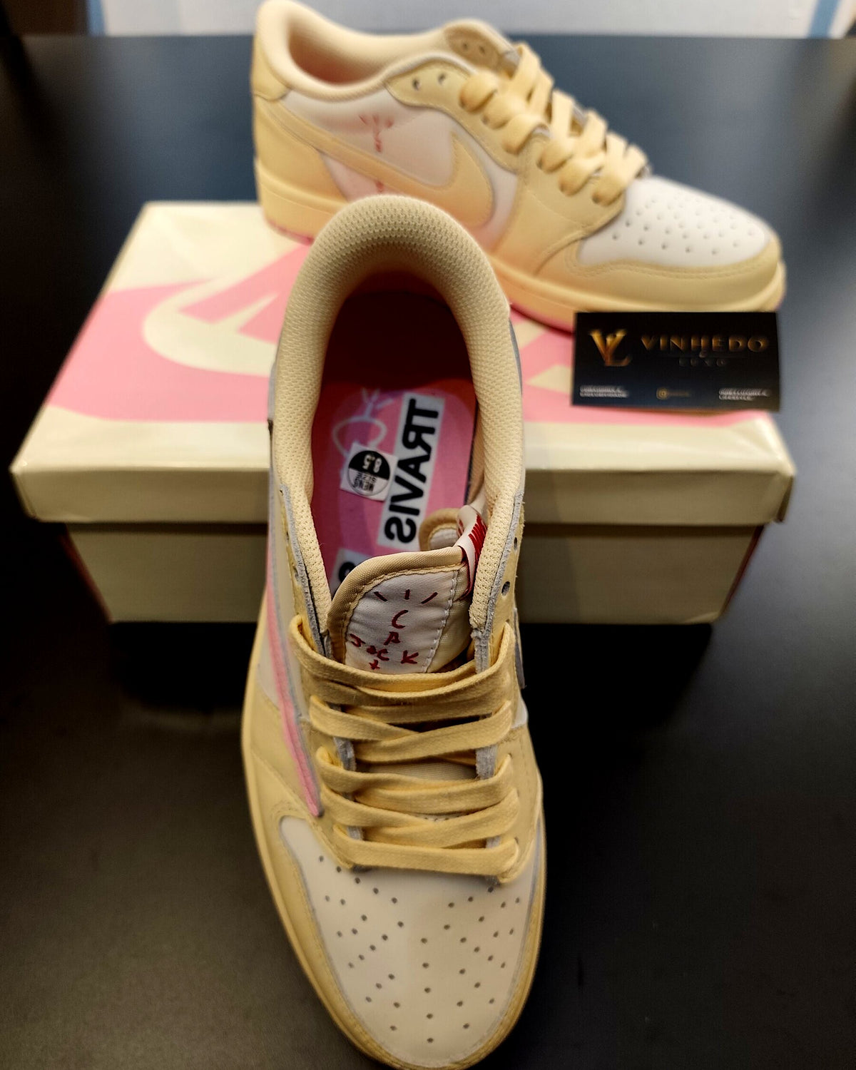 Travis Scott x Air Jordan 1 Tropical Pink