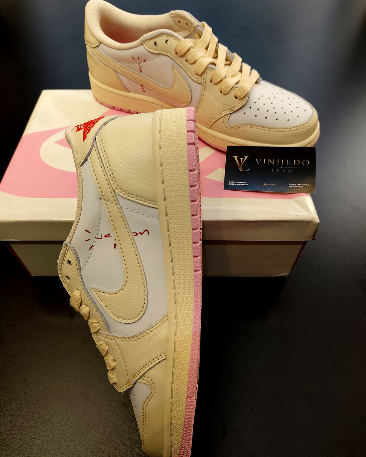 Travis Scott x Air Jordan 1 Tropical Pink